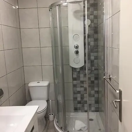 Apartment Invicta House *